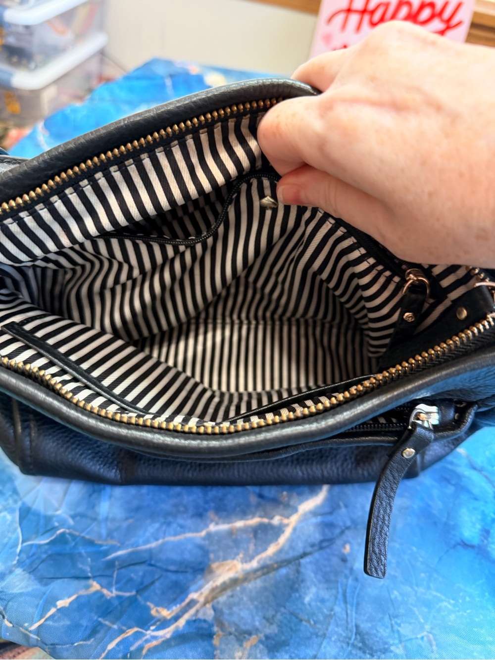 Kate spade crossbody or Shoulder Leather purse - Picture 2 of 10
